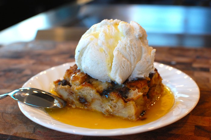 Bread pudding recipe with whiskey sauce