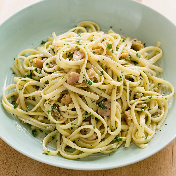 Clam sauce white linguine pasta clams recipes recipe spice die article