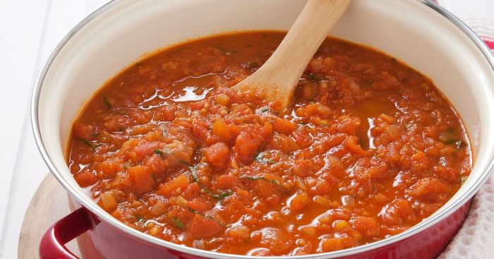 Easy fresh tomato sauce recipe